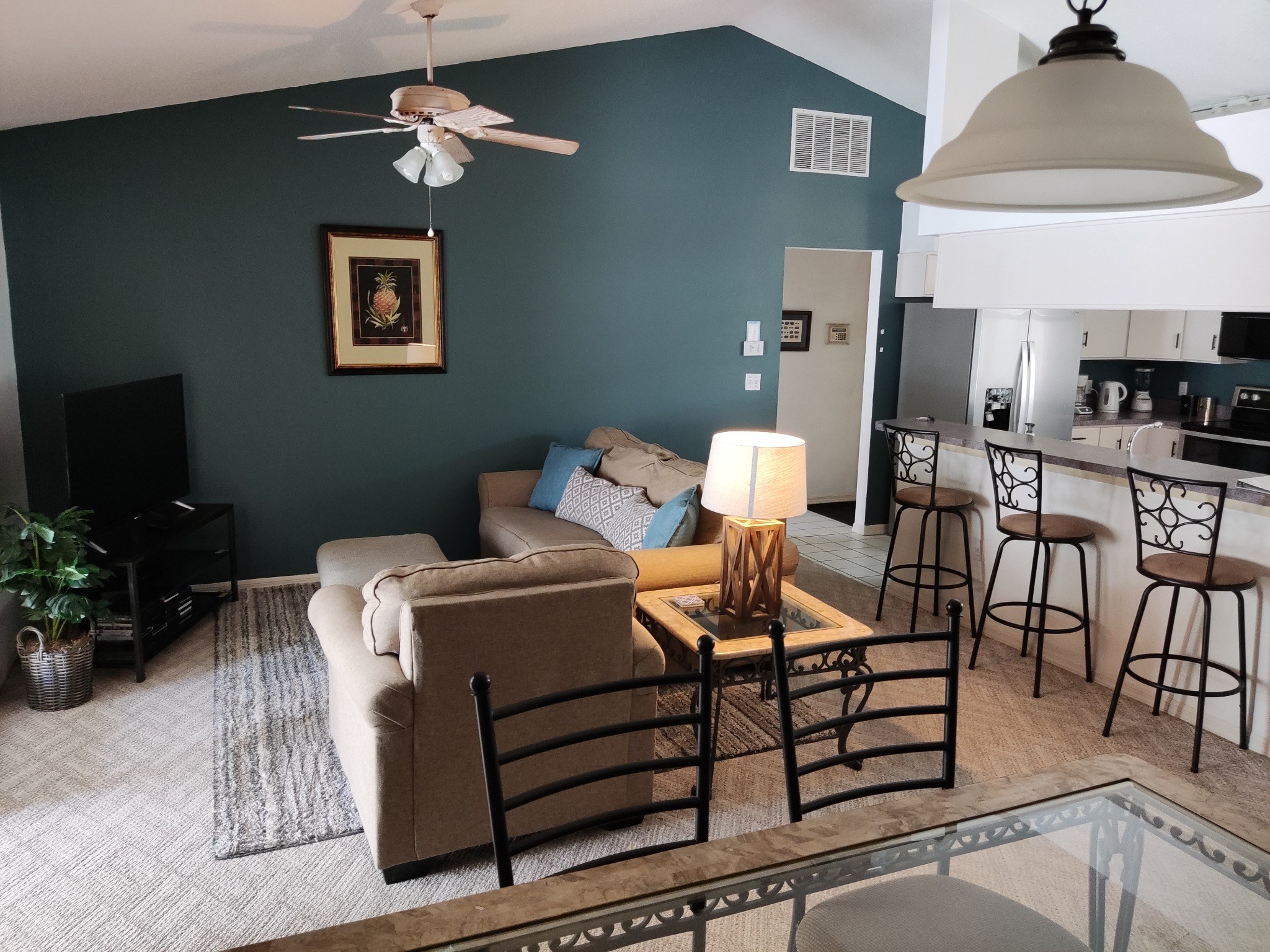 Open-plan lounge at Florida Fun Villa Open-plan lounge at Florida Fun Villa